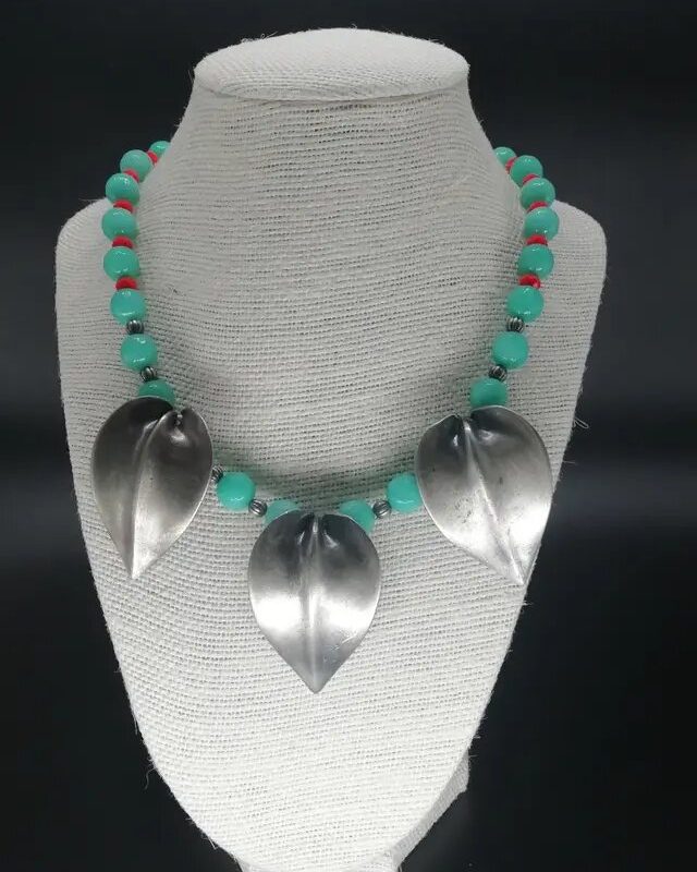 Collar piedra natural y abalorios